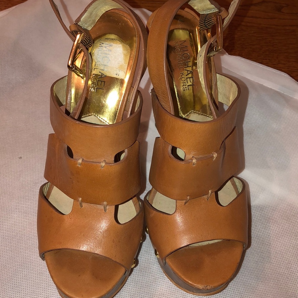 MICHAEL KORS HEELS 👡👡